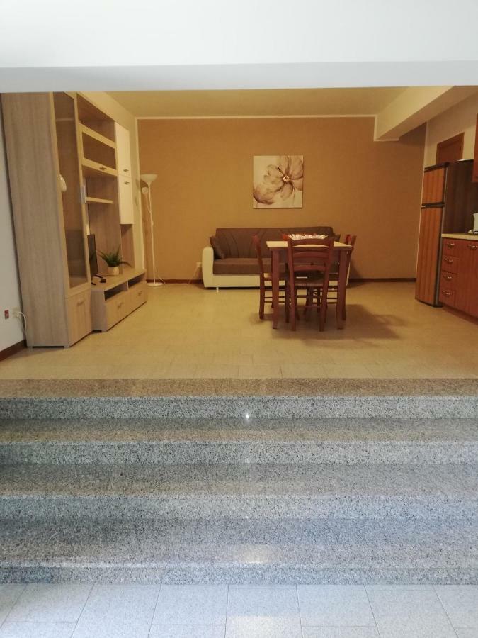 Nino'S Apartments 贾迪尼-纳克索斯 外观 照片